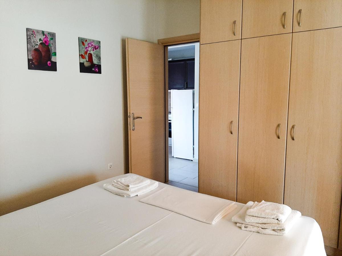 Canal Luxury Apartments Неа-Потідея Екстер'єр фото