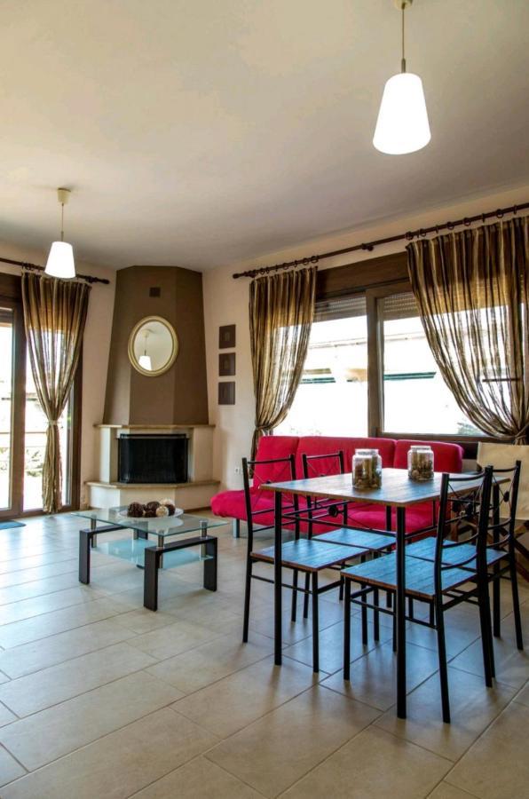 Canal Luxury Apartments Неа-Потідея Екстер'єр фото